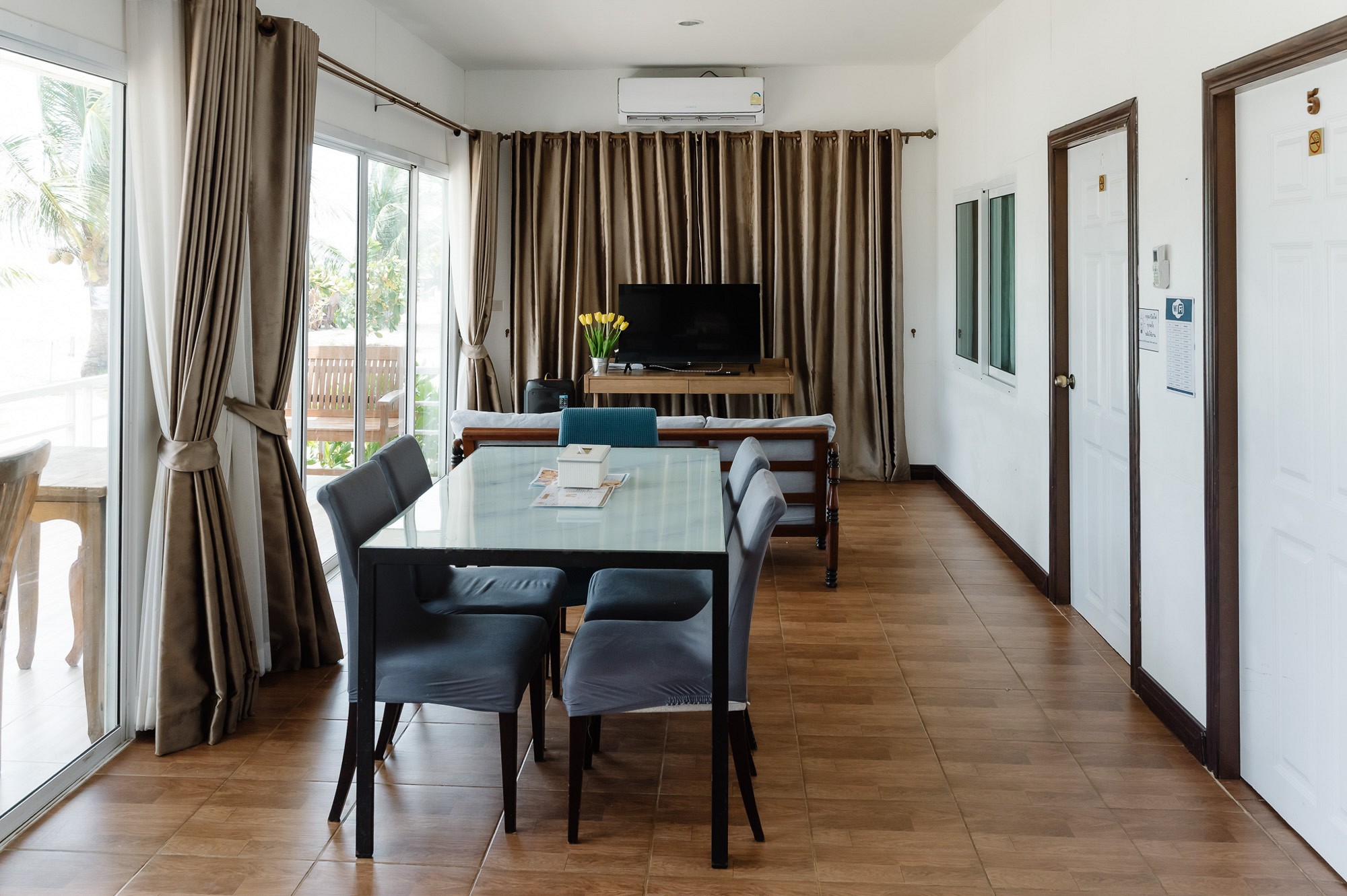 2 Bedroom Beachfront Villa (Share Pool)