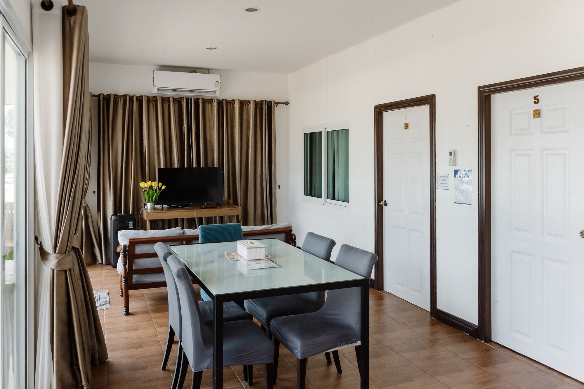 2 Bedroom Beachfront Villa (Share Pool)