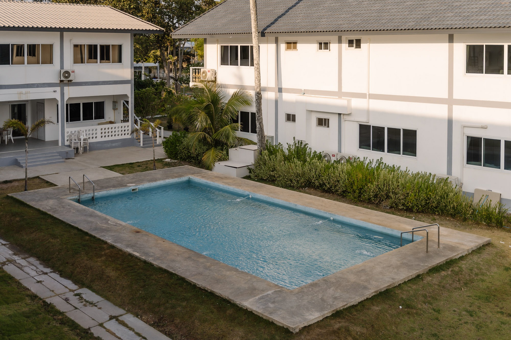 Beach Pool & Kids Pool