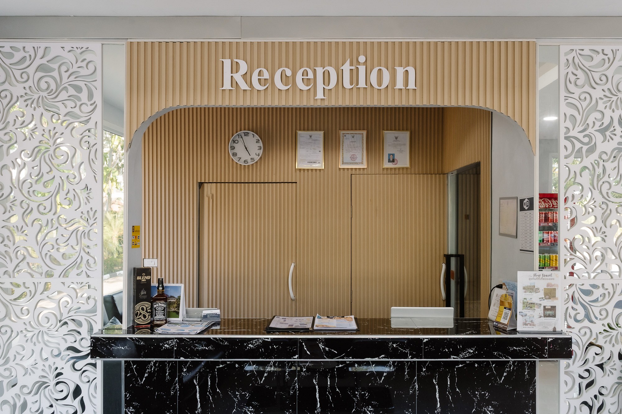 Lobby & Shop